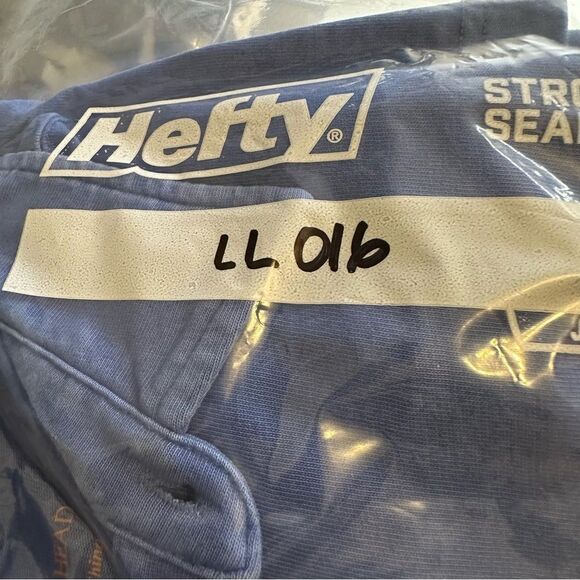 The Territory Ahead Royal Long Sleeve Pocket Button‎ Down in Size XXL-Tall - Picture 5 of 5